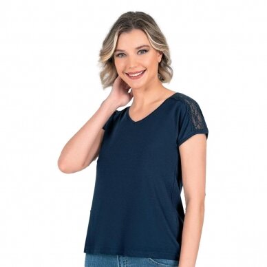 Elegantiški marškinėliai moterims trumpomis rankovėmis trikampiu kaklu iš viskozės Ozkan 25465 mėlyni