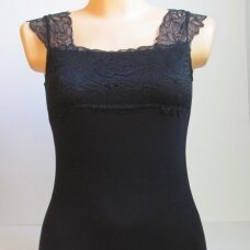 Moteriški apatiniai marškinėliai nėriniuotomis rankovytėmis- petnešomis iš modalo DI 6007 juoda